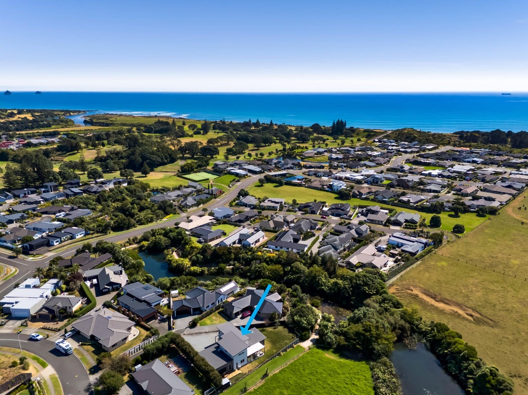 5D Vardon Way, Waiwhakaiho, New Plymouth - Carousel 2