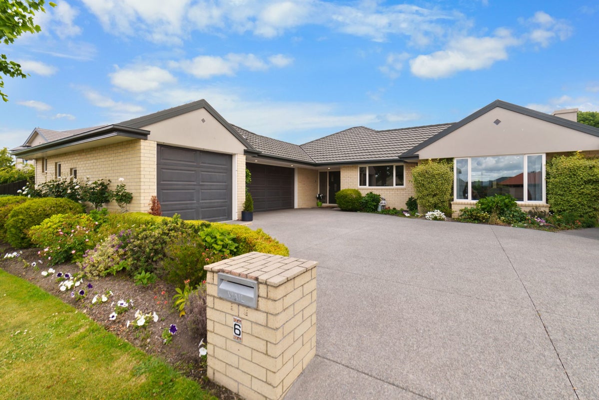 6 Nunweek Boulevard, Harewood, Christchurch - Carousel 2