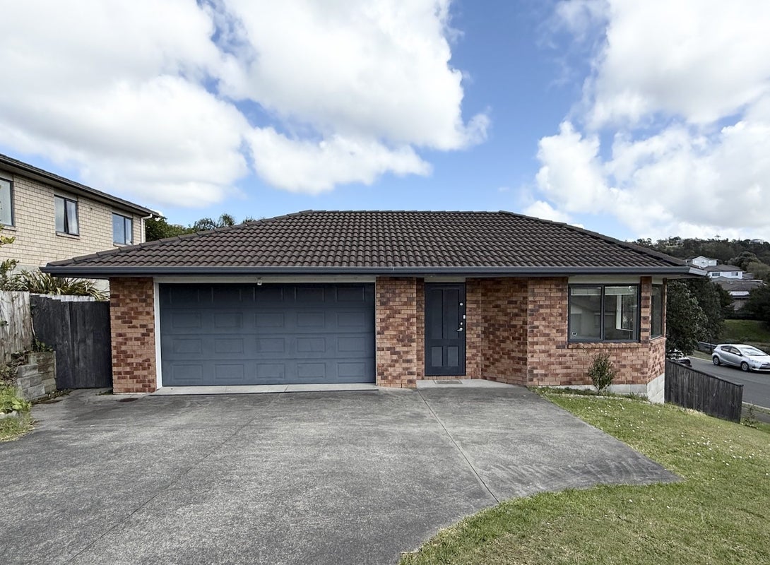 1 Barwick Place, Stanmore Bay, Whangaparaoa - Carousel 1