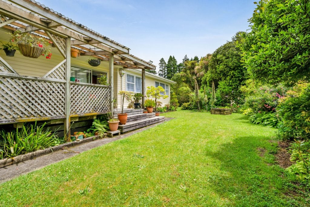 194 Surrey Road, Tariki, Inglewood - Carousel 2