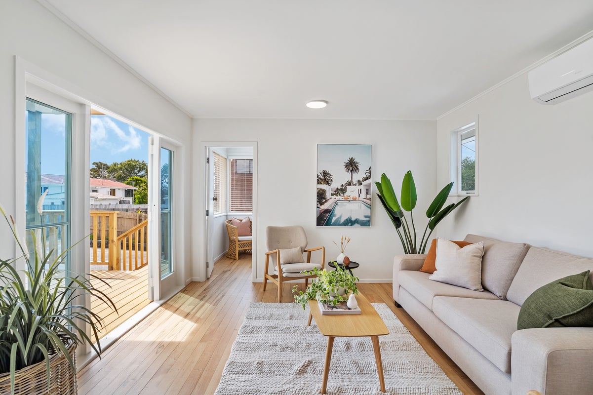 1/23 Fairclough Road, Beach Haven, Auckland - Carousel 2
