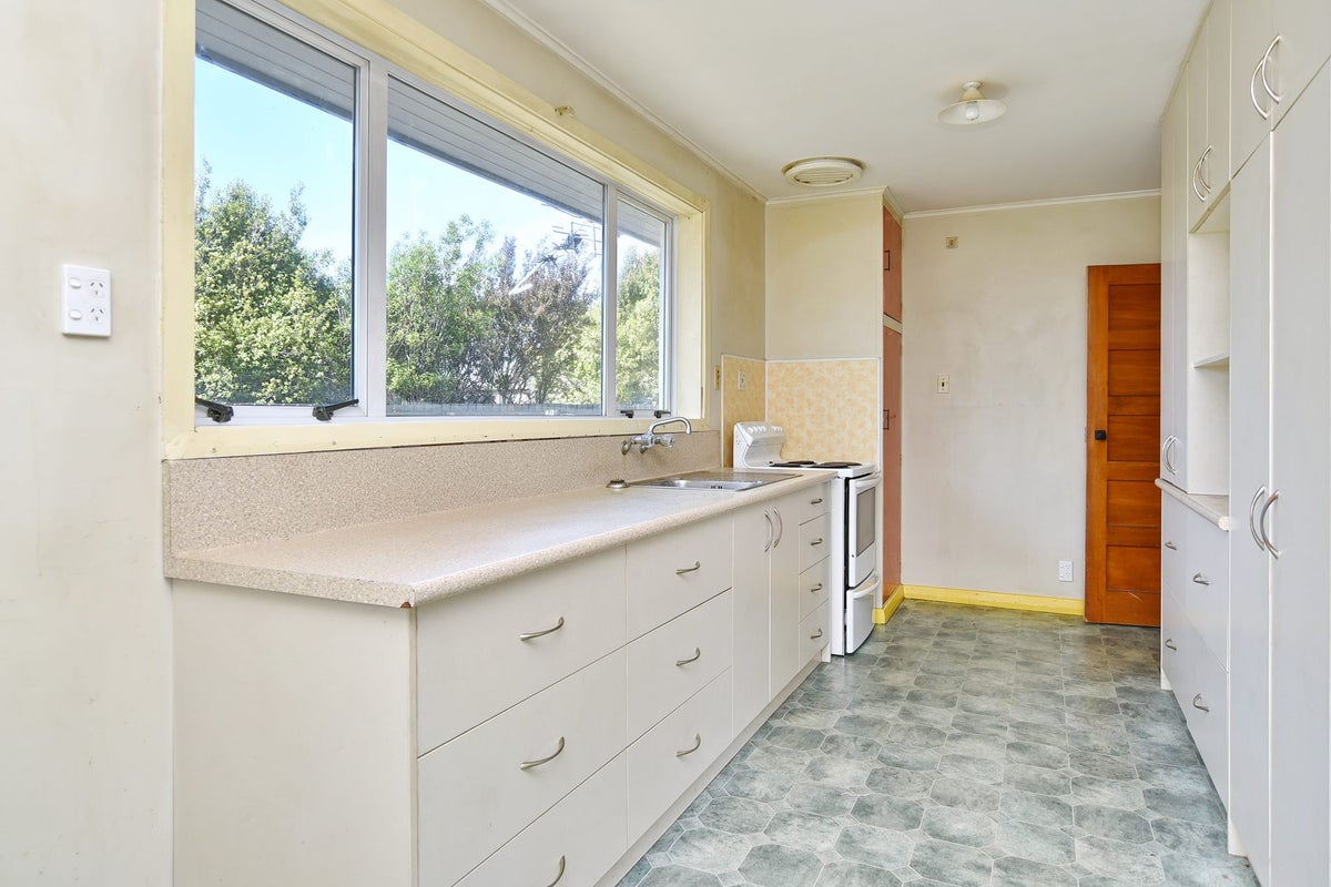 3 Betty Place, Aranui, Christchurch - Carousel 2