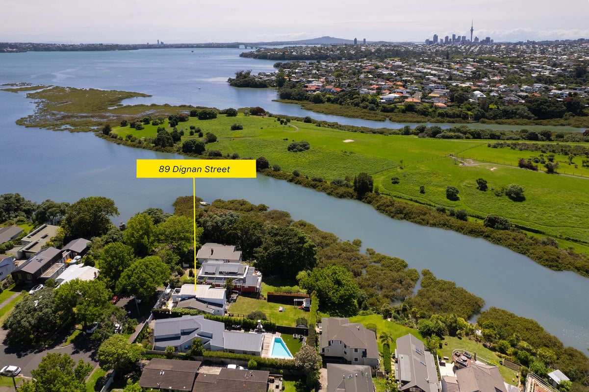 89 Dignan Street, Point Chevalier, Auckland - Carousel 15