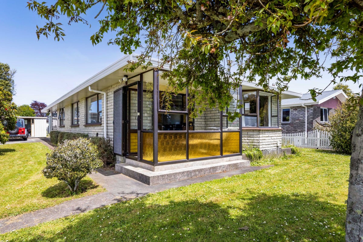 13 Flint Road West, Stratford, Stratford - Carousel 26