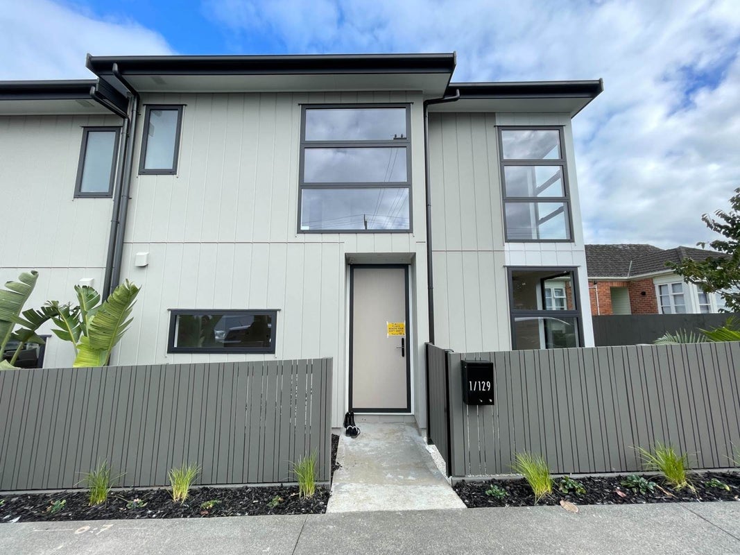 1/129 Richardson Road, Mount Albert, Auckland - Carousel 1
