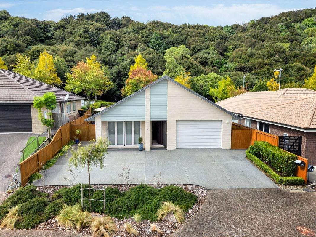 10 Furl Close, Pyes Pa, Tauranga - Carousel 1
