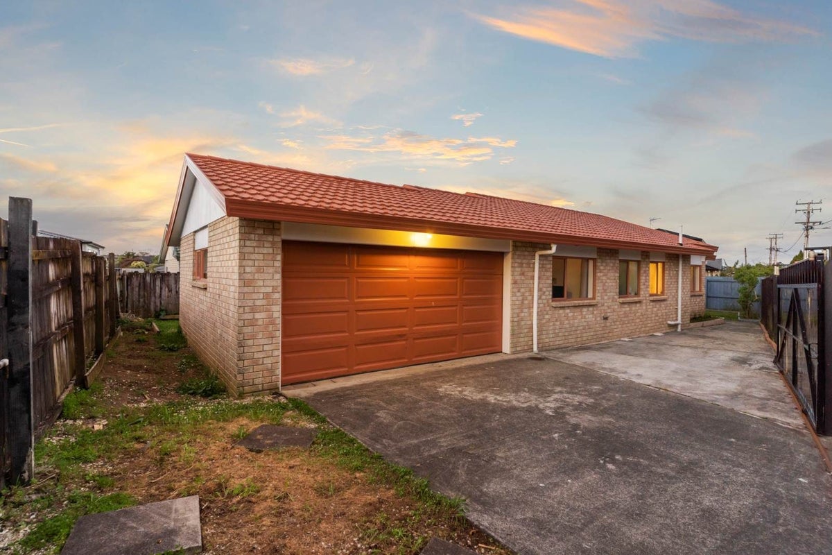 2 Ali Place, Ranui, Auckland - Carousel 2