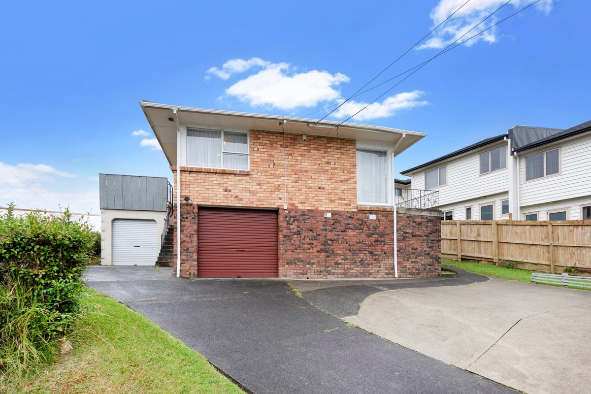 96 Mary Dreaver Street, New Windsor, Auckland - Carousel 2