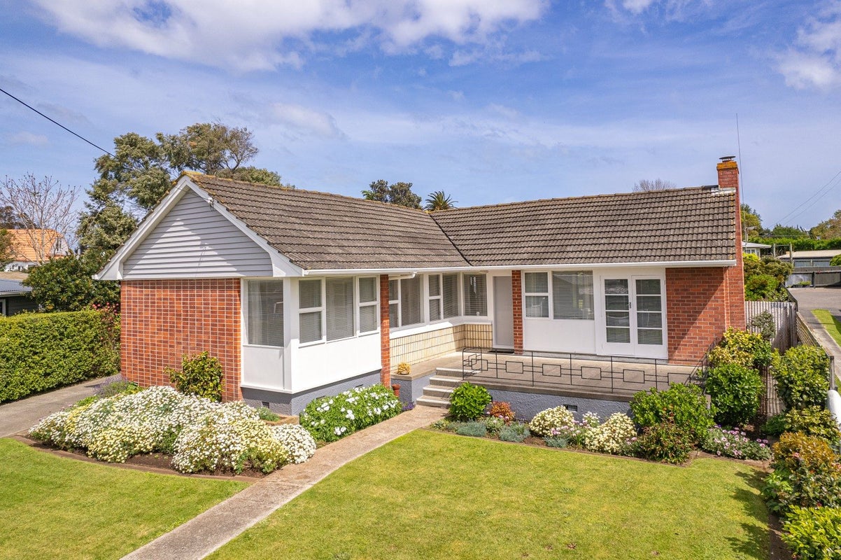 46 Hadfield Crescent, College Estate, Whanganui - Carousel 1