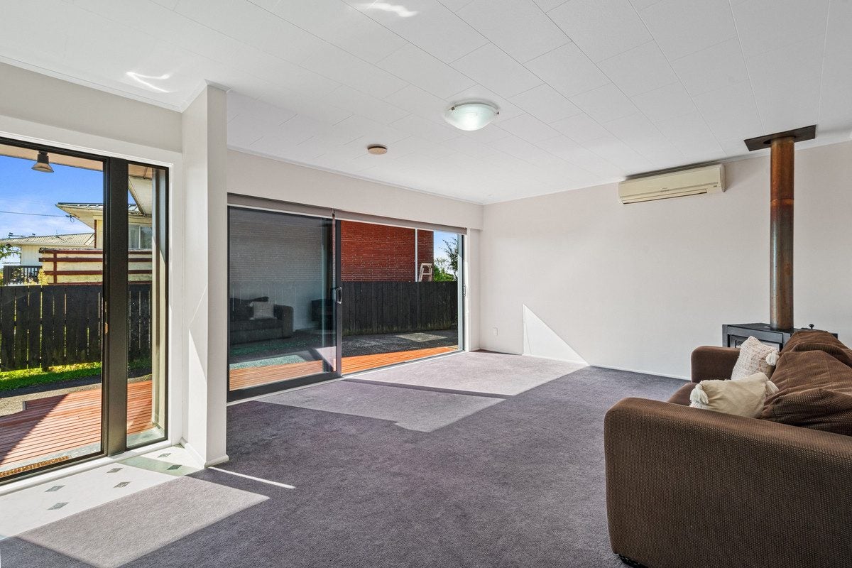 21 Hepburn Road, Glendene, Auckland - Carousel 2