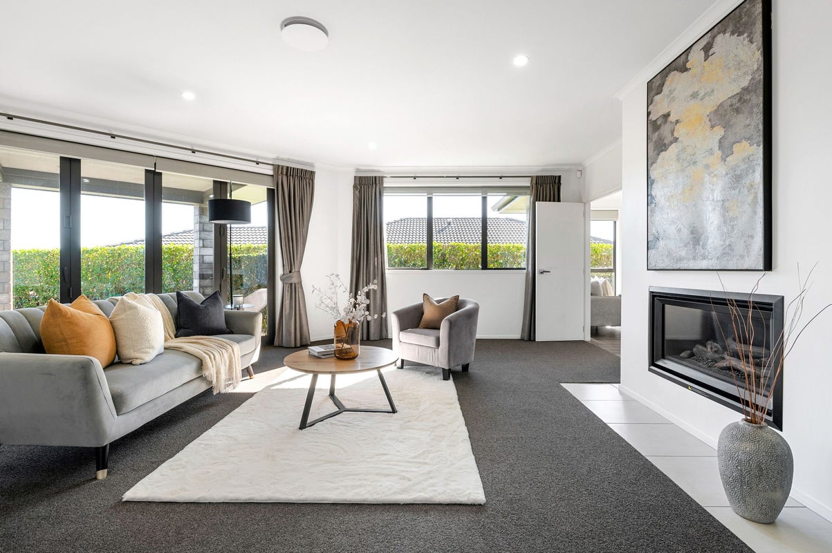 1 Stanton Place, Huntington, Hamilton - Carousel 1