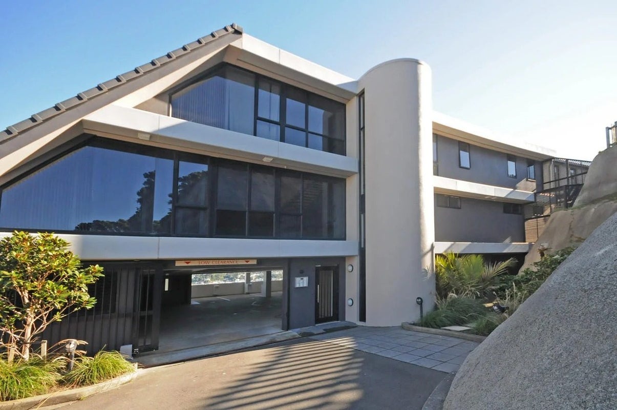 4/61 Maupuia Road, Maupuia, Wellington - Carousel 2
