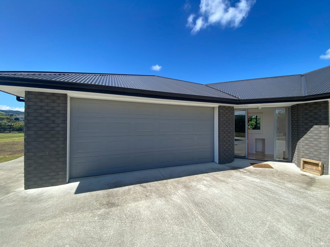 15 Te Ara Aukati Terrace, Pokeno - Carousel 1