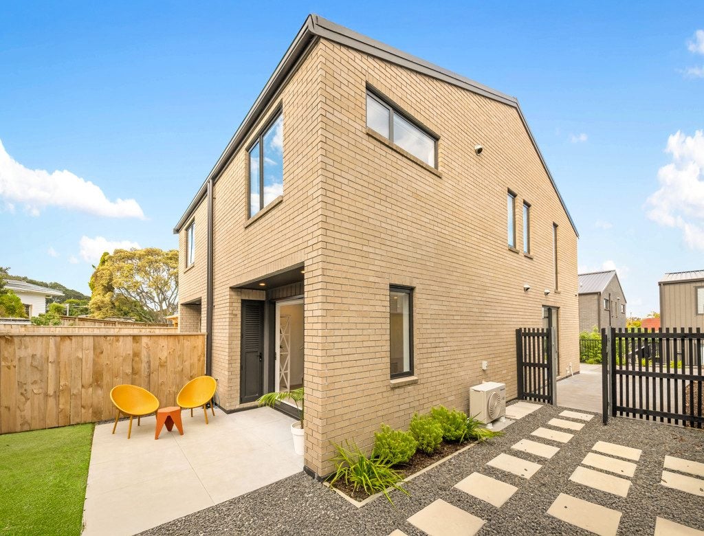 11B Namata Road, Onehunga, Auckland - Carousel 1
