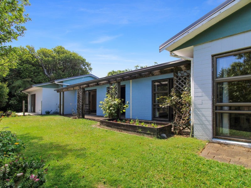 5A Jensen Place, Frankleigh Park, New Plymouth - Carousel 1