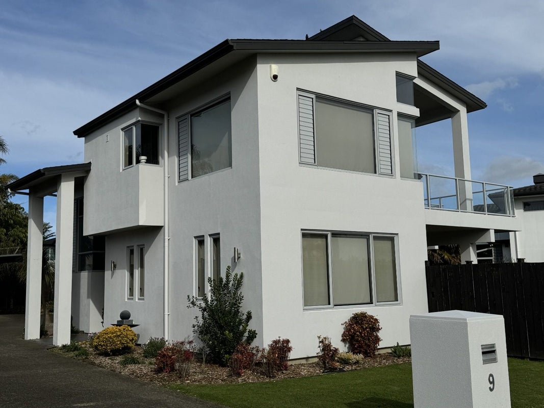 9 Armstrong Farm Drive, East Tamaki Heights, Auckland - Carousel 1