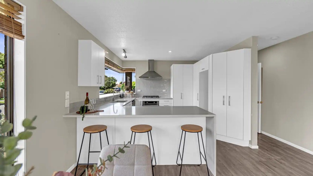 6 Shenley Drive, Belfast, Christchurch - Carousel 2