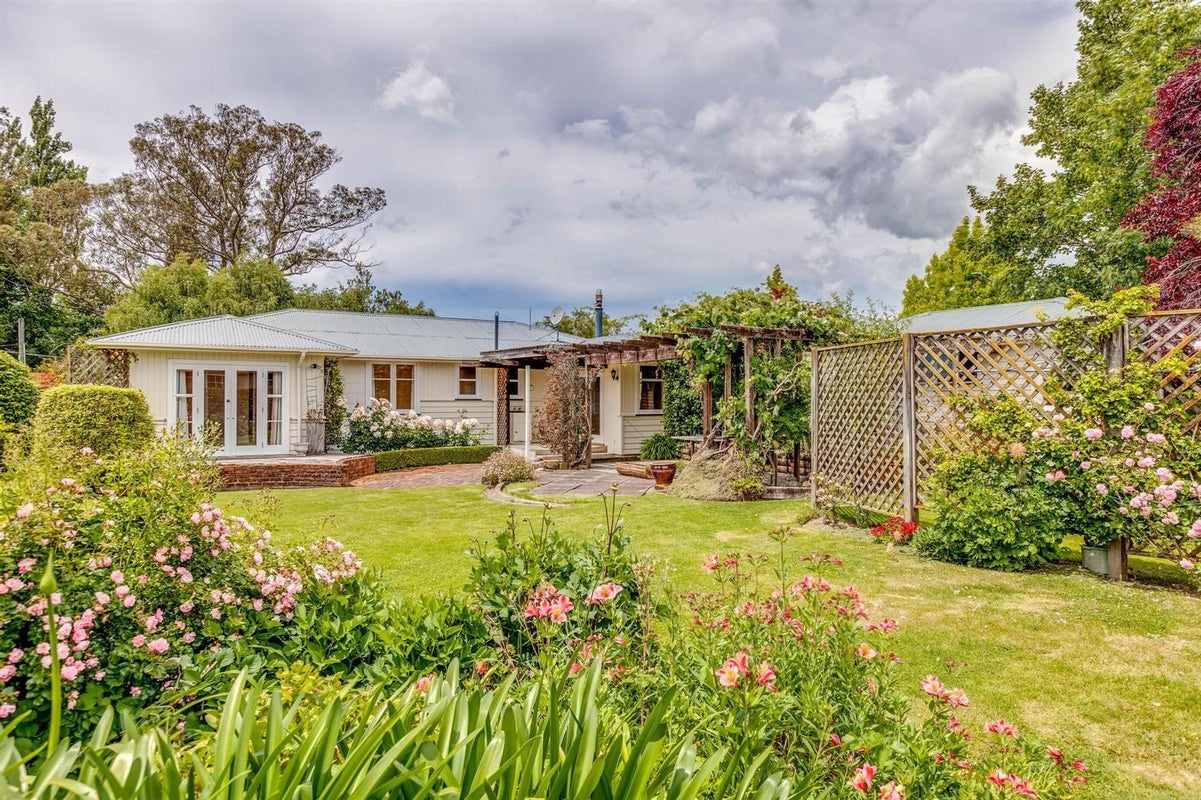 37 Titoki Street, Lansdowne, Masterton - Carousel 1