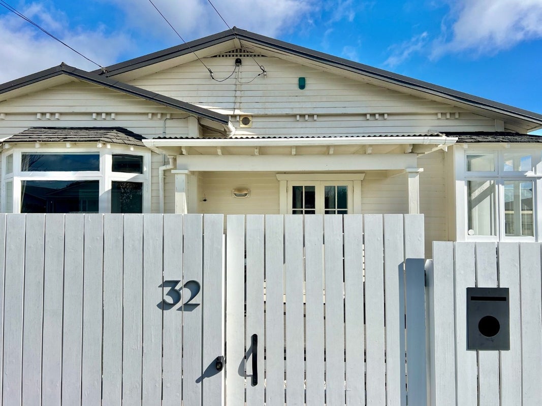 32 Hawea Road, Point Chevalier, Auckland - Carousel 27