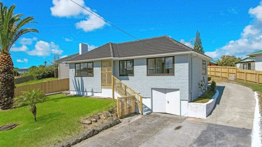 27 Fisher Crescent, Otara, Auckland - Carousel 1