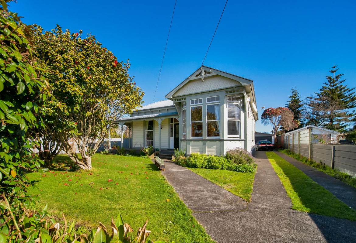 5 Field Street, Aramoho, Whanganui - Carousel 1
