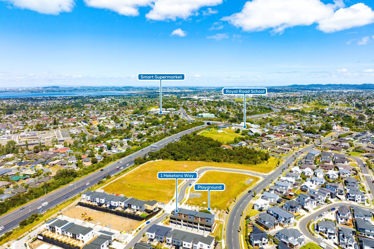 1 Heketara Way, Massey, Auckland - Carousel 24