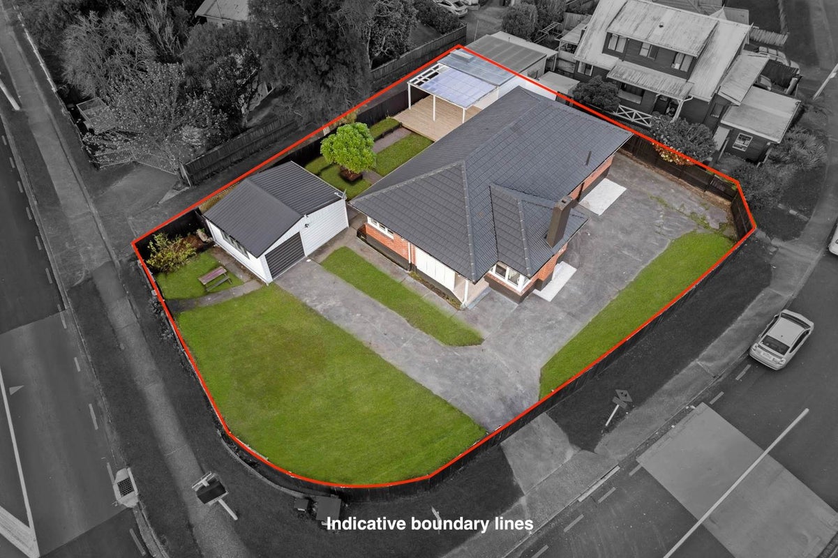 167 Te Atatu Road, Te Atatu South, Waitakere City, Auckland - Carousel 32