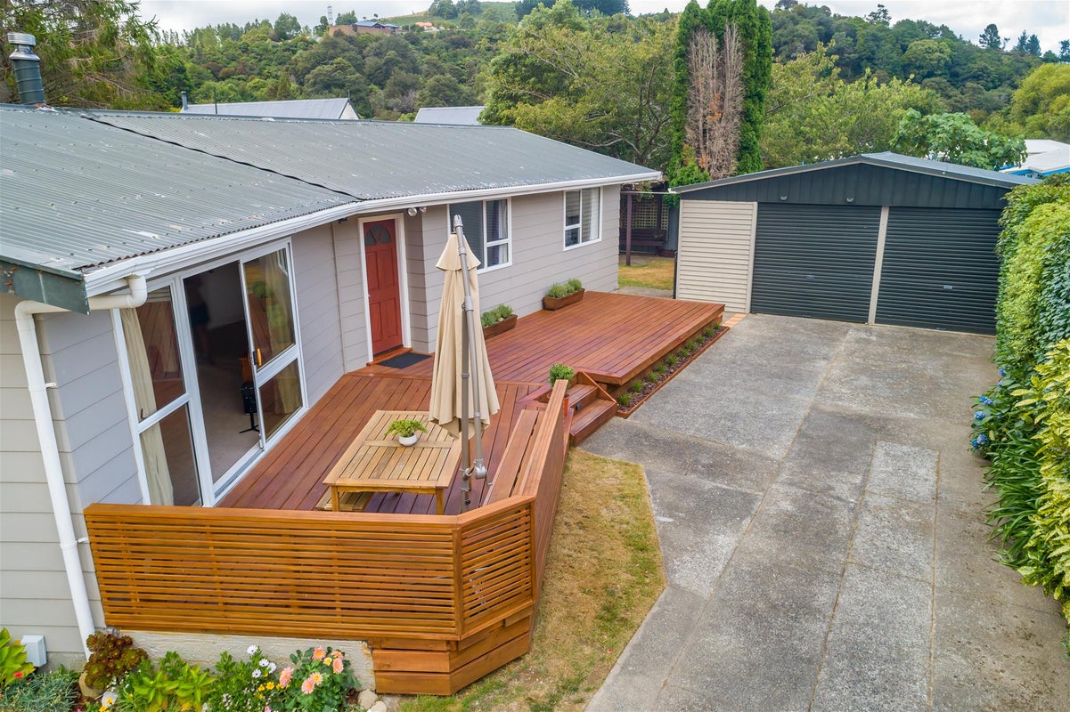22 Gemstone Drive, Birchville, Upper Hutt - Carousel 1