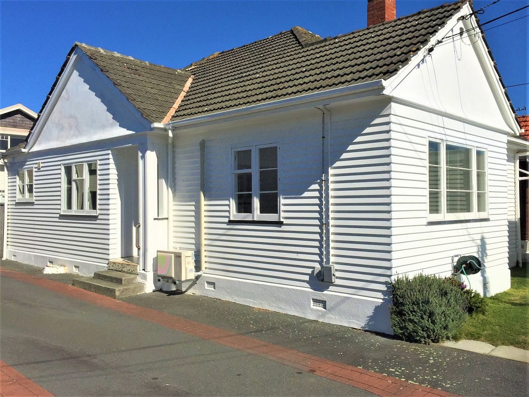 8 Fife Lane, Miramar, Wellington - Carousel 1