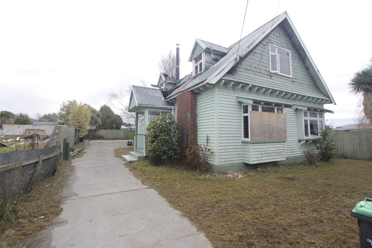 257 Edgeware Road, Edgeware, Christchurch - Carousel 2