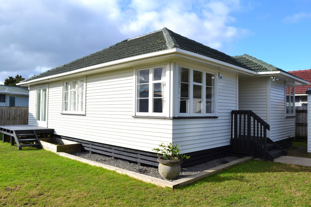 3B Robertson Road, Ranui, Auckland - Carousel 1