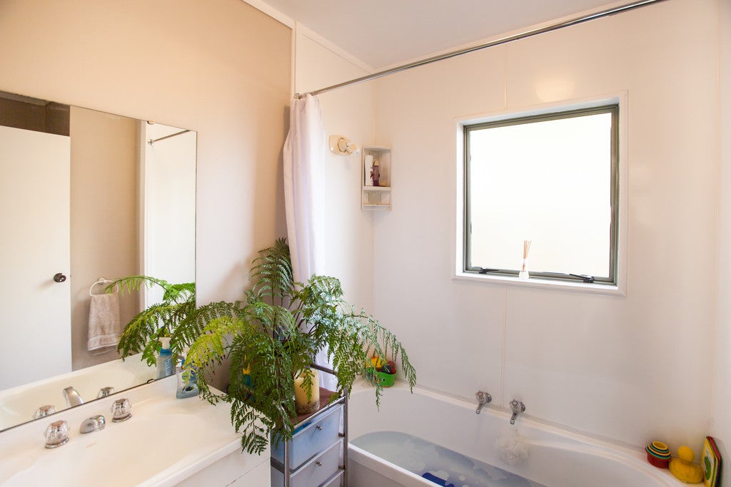 7 Sunningdale Lane, Woodridge, Wellington - Carousel 10