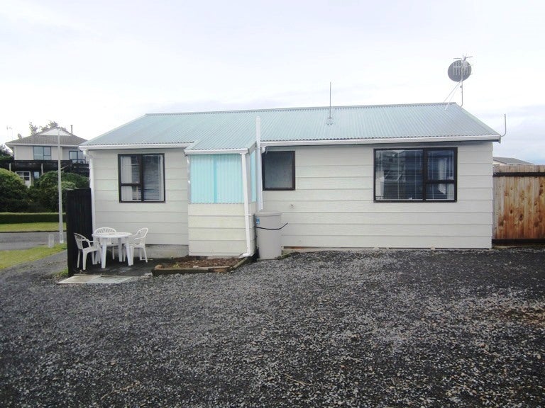 16 Takitimu Street, Waitarere Beach, Levin - Carousel 11