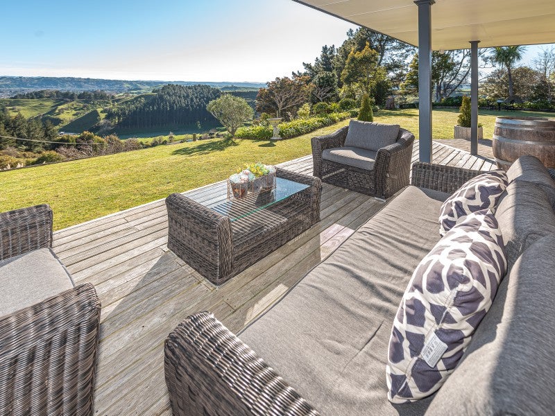 163 Mount View Road, Bastia Hill, Whanganui - Carousel 26