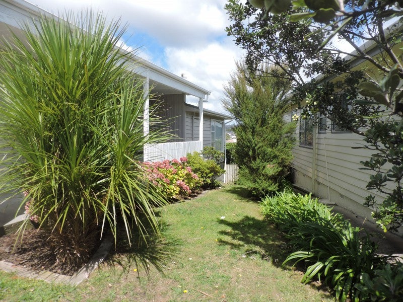 62 Eskdale Road, Papakowhai, Porirua - Carousel 1