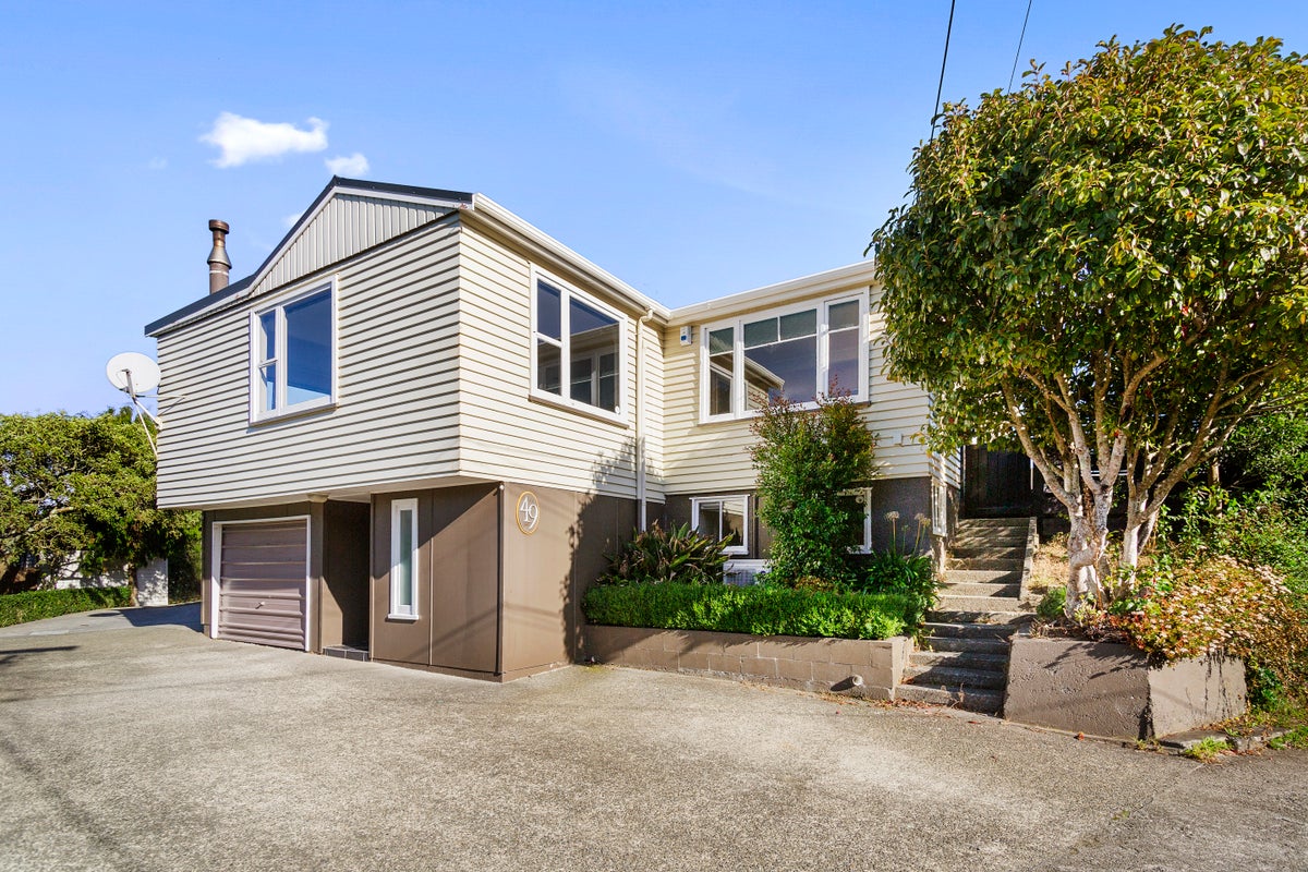49 Normandale Road, Normandale, Lower Hutt - Carousel 1