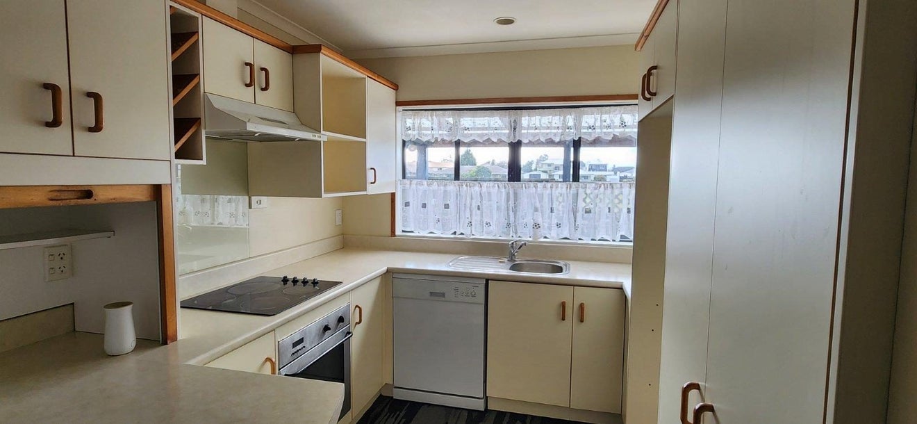 11D Gibson Street, Fenton Park, Rotorua - Carousel 2