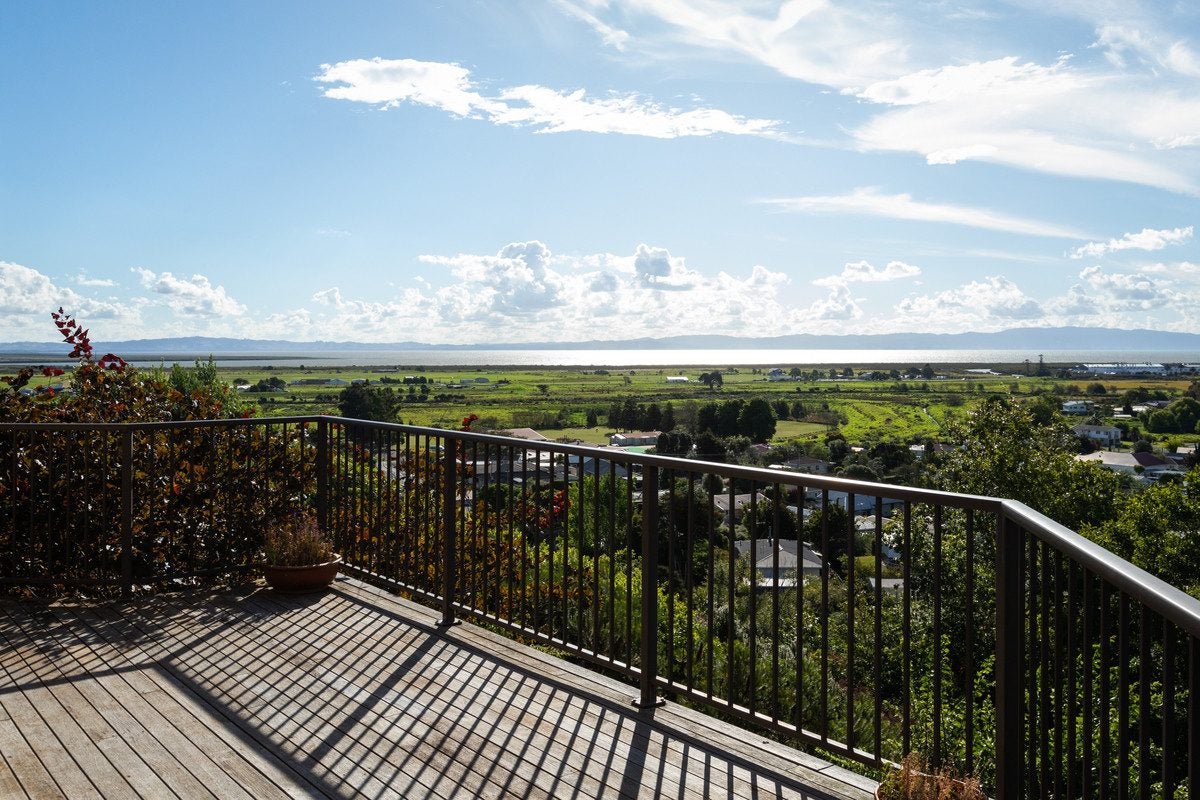 116 Alexander Close, Thames - Carousel 1