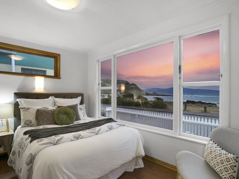 128 Owhiro Bay Parade, Owhiro Bay, Wellington - Carousel 2