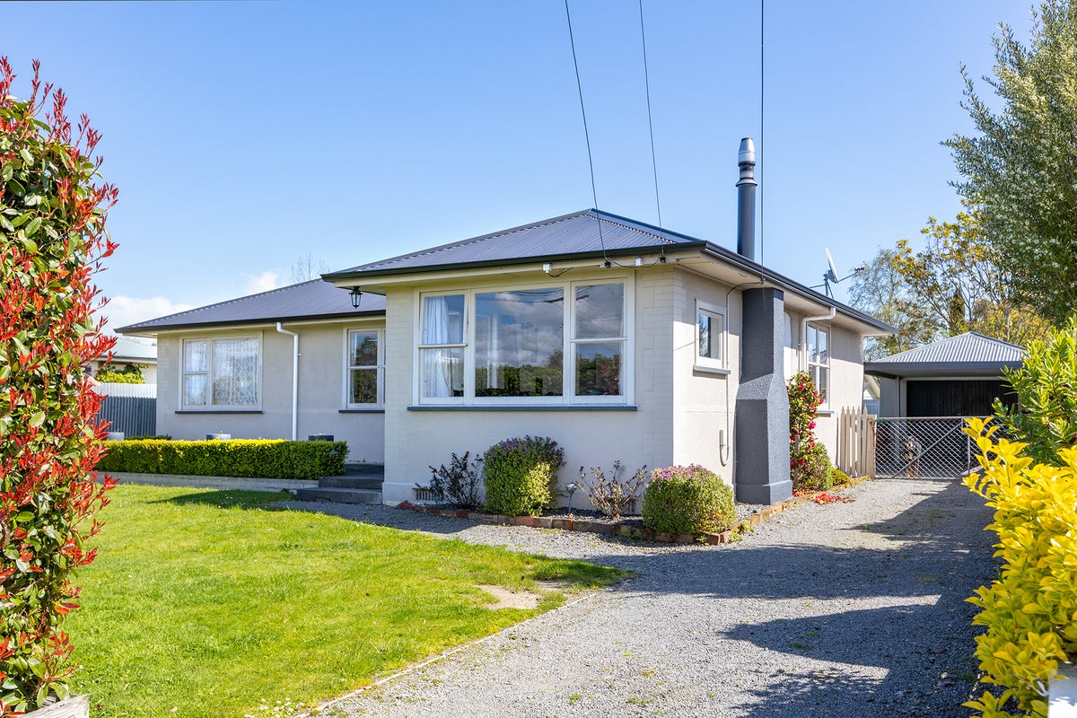 17 Bledisloe Street, Solway, Masterton - Carousel 25