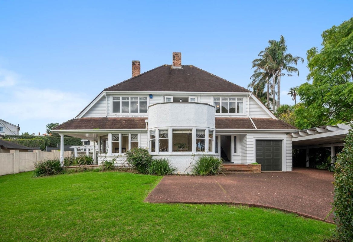 28 Ngapipi Road, Orakei, Auckland - Carousel 1