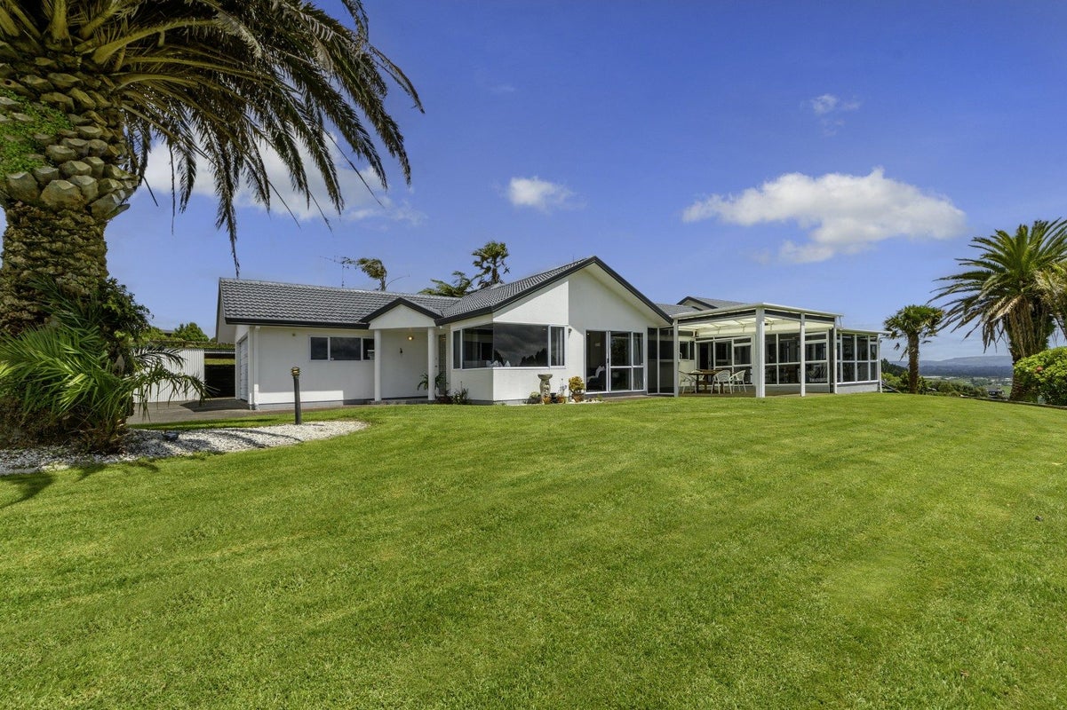 4 Adrine Lane, Ohauiti, Tauranga - Carousel 1