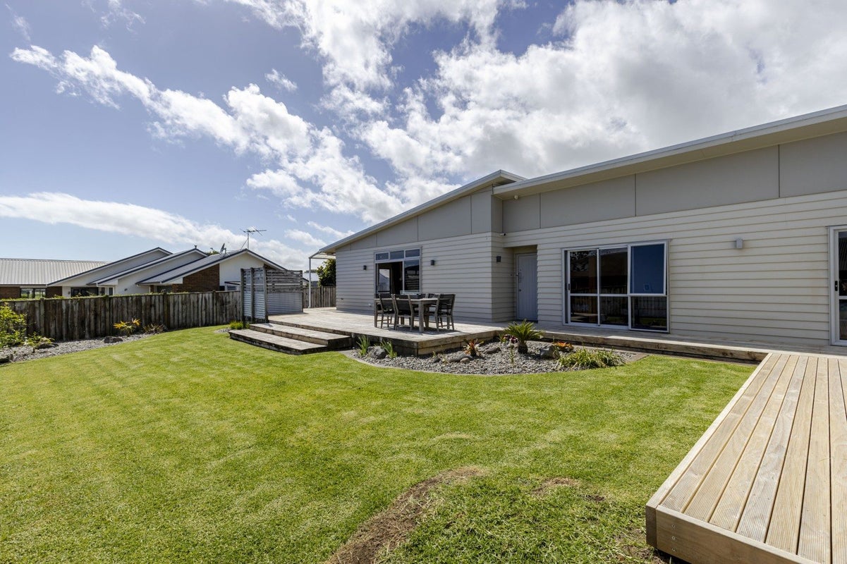 46 Dillon Drive, Bell Block, New Plymouth - Carousel 2
