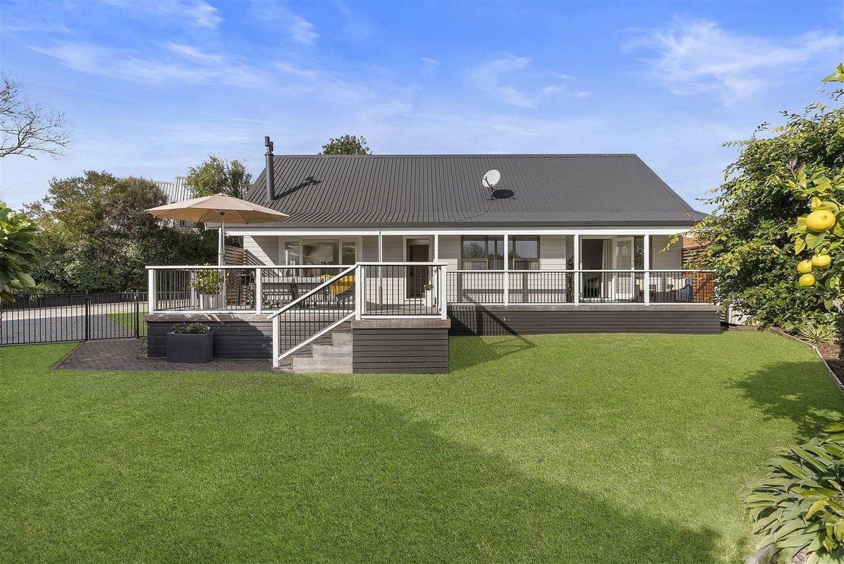 57 Kurnell Drive, Botany Downs, Auckland - Carousel 1