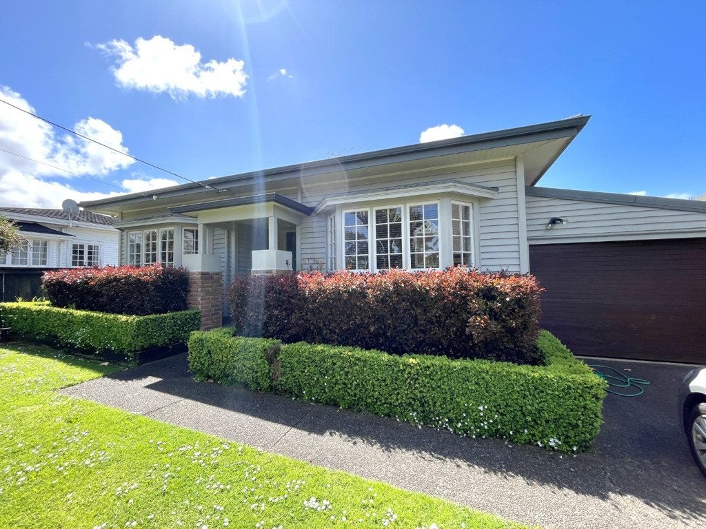 3 Fernleigh Avenue, Royal Oak, Auckland - Carousel 2