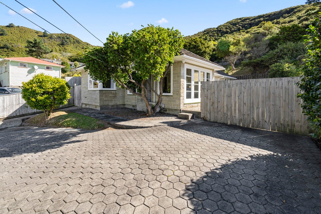 49A Judd Crescent, Naenae, Lower Hutt - Carousel 2