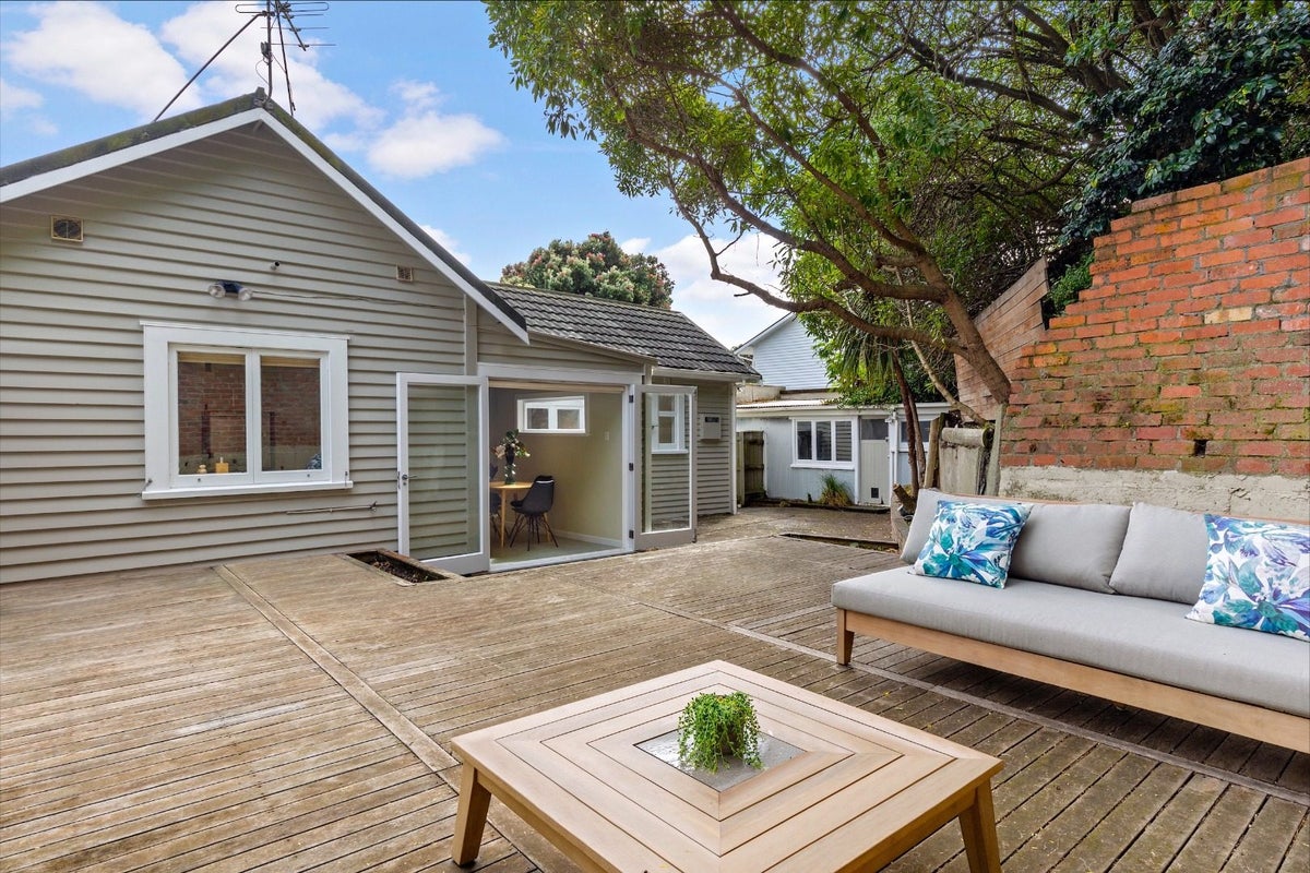74 Para Street, Miramar, Wellington - Carousel 1