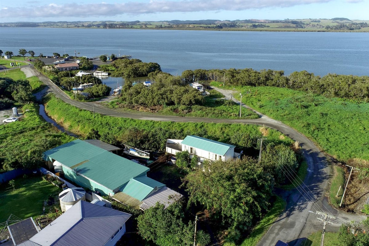 7 Reeves Street, Ruawai - Carousel 47