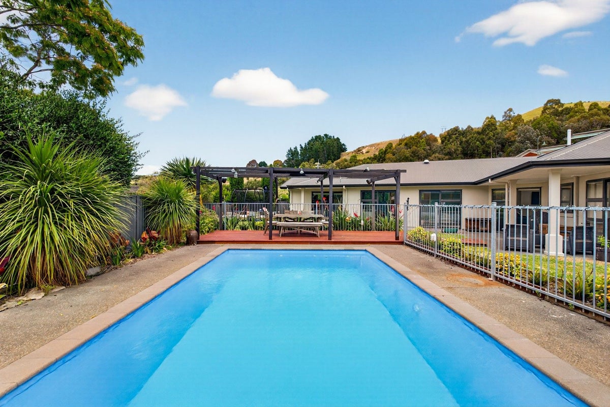 123 Kent Terrace, Taradale, Napier - Carousel 24