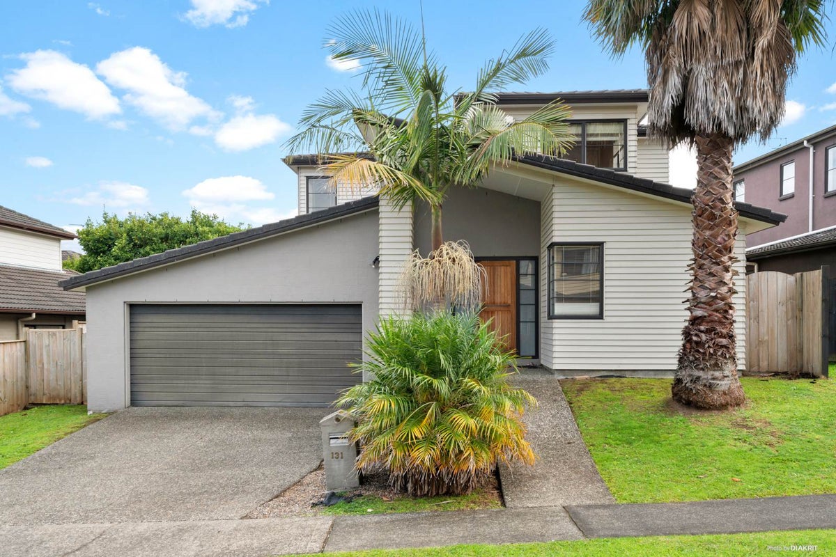 131 Cyril French Drive, Flat Bush, Auckland - Carousel 1